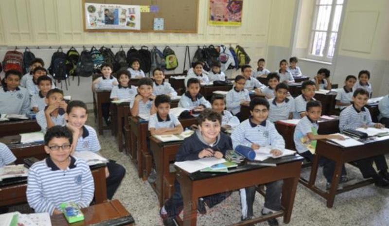 مدارس به اولیا: کاغذ بیاورید تا ثبتنام کنیم