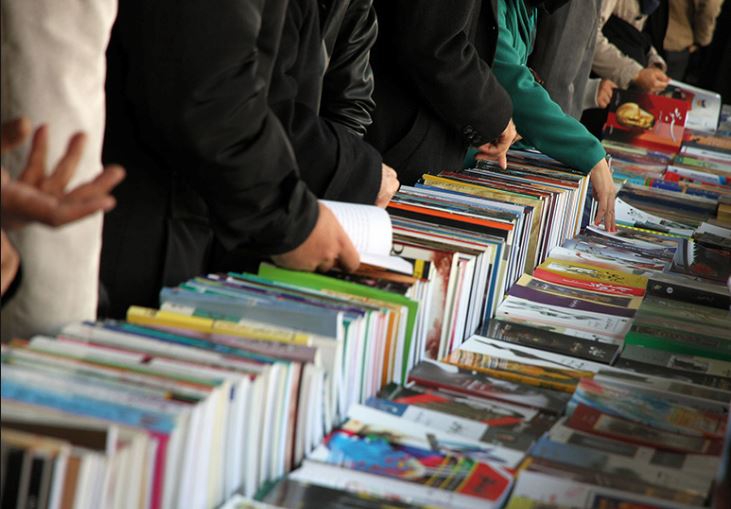بازار کتاب ایران در تسخیر «ملت عشق» الیف شافاک