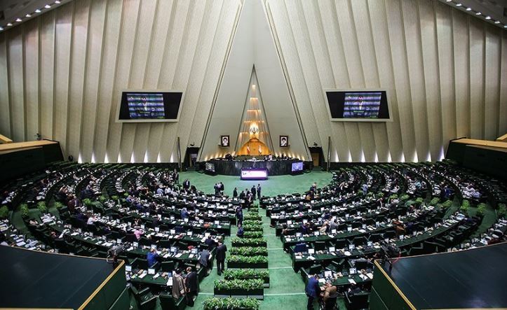 “سفر خانوادگی” ۲۳ نماینده مجلس به مشهد برای بررسی یک طرح !