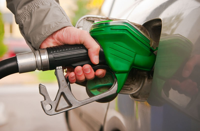 سهمیه نوروزی بنزین هنوز در دولت تعیین تکلیف نشده است