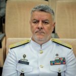 دریادار خانزادی: در ساخت زیردریایی به پیشرفتهای چشمگیری دست یافتهایم / اقتصاد بسیاری از کشورها به تنگه هرمز بستگی دارد