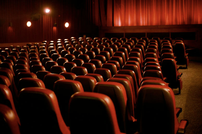 حاشیه‌نگاری بر تعطیلی دوباره سینماها و تئاترها در تهران