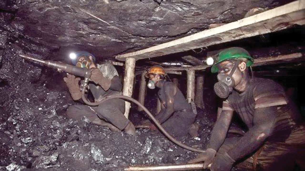 اعتراض معدنچیان کرمانی به دست‌مزدهای پایین و تبعیض / وقتی صدای پردرد کارگر شنیده نمی‌شود