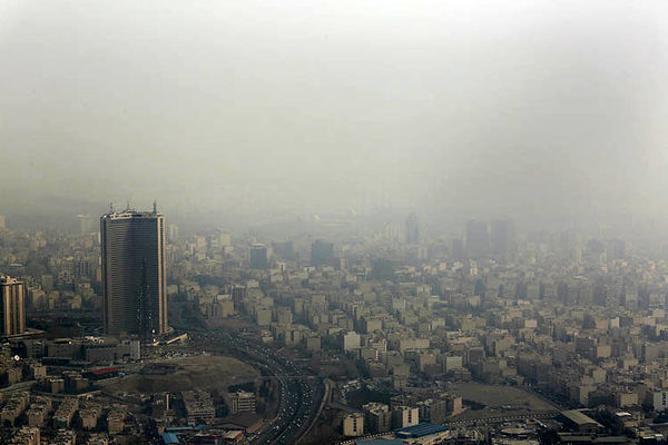کیفیت هوای تهران در وضعیت قرمز/ ضرورت خودداری از تردد غیرضروری
