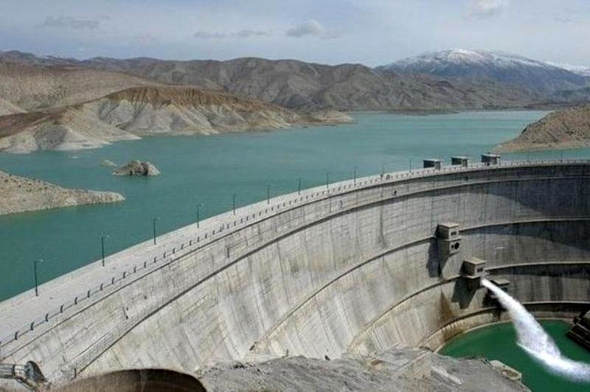 سرانجام سهم صنایع از زاینده رود اعلام شد / ادعاهای متناقض مسئولان درباره مصارف آب در اصفهان