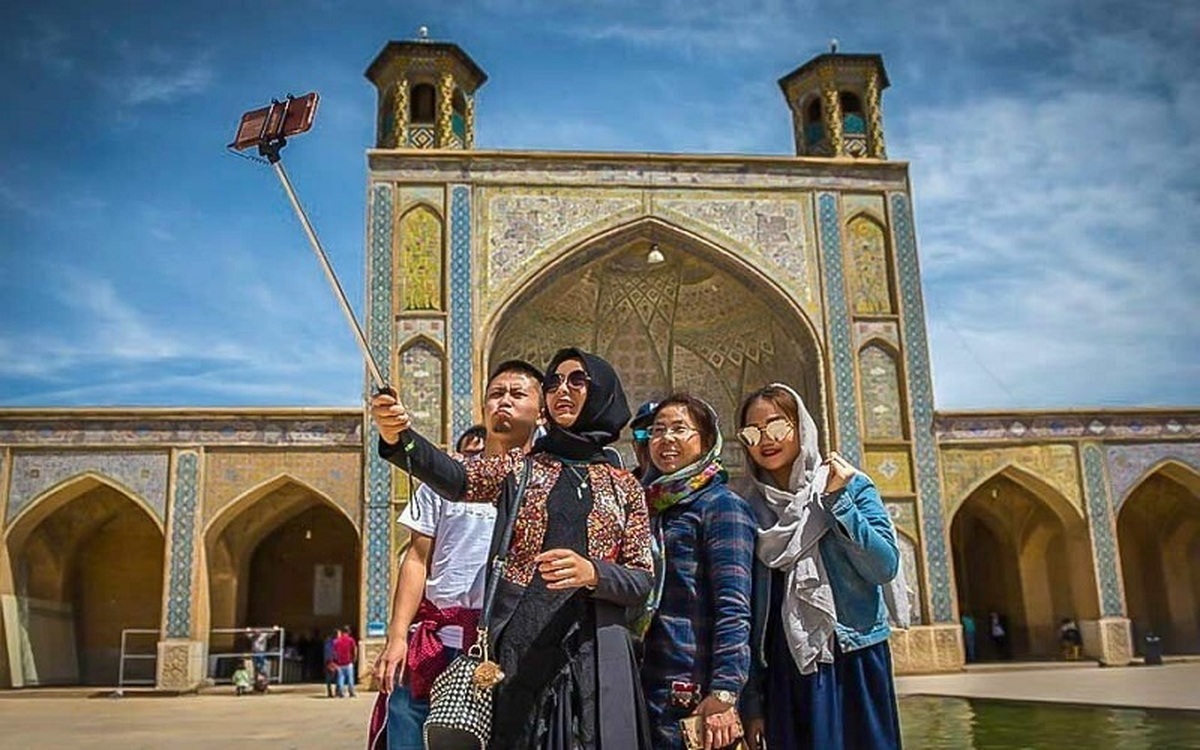 گردشگران افغانستانی به ایران می‌آیند