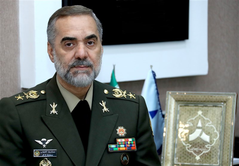 امیر آشتیانی در گفتگو با وزیر دفاع عراق: انجام عملیات زمینی در غزه اوضاع را پیچیده تر خواهد کرد